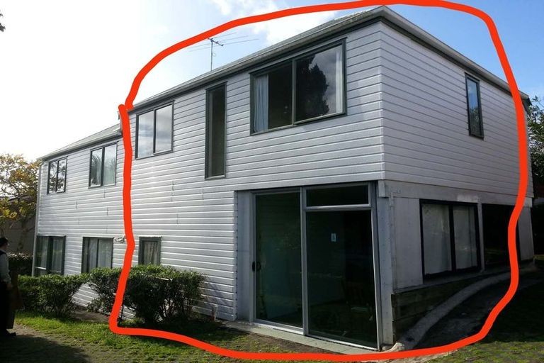 Photo of property in 1/66 Pupuke Road, Hillcrest, Auckland, 0627