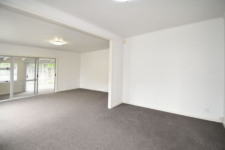 Photo of property in 13 Abel Tasman Avenue, Henderson, Auckland, 0610