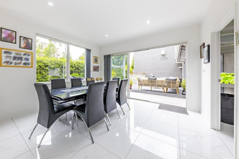 Photo of property in 37 Popokatea Drive, Takanini, 2112