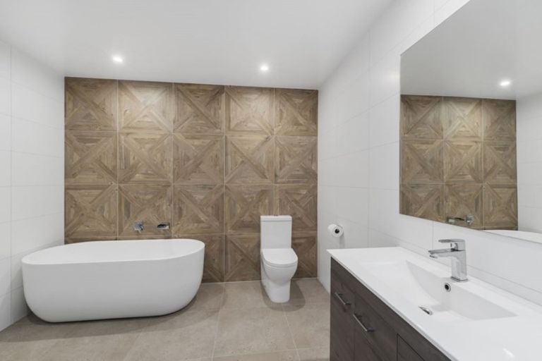 Photo of property in 75 Te Oneroa Way, Long Bay, Auckland, 0630