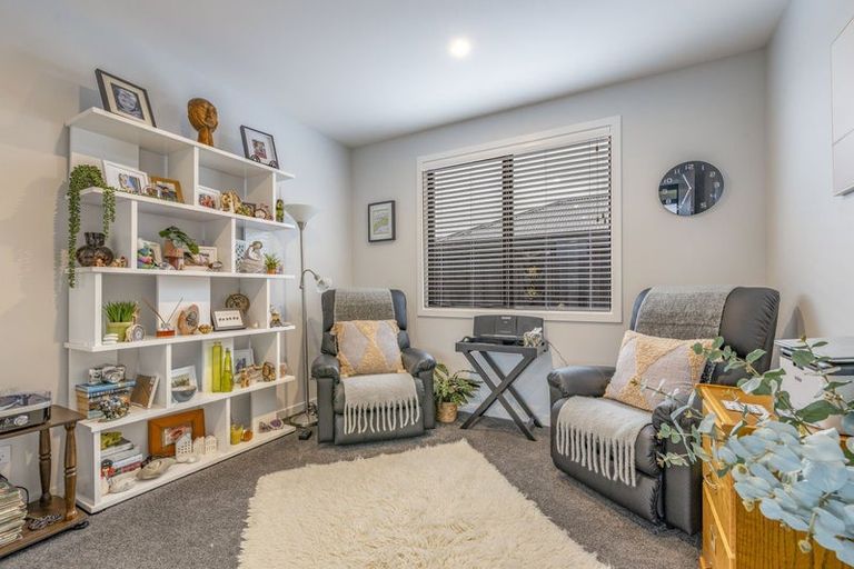 Photo of property in 18 Ellmers Street, Woodend, 7691