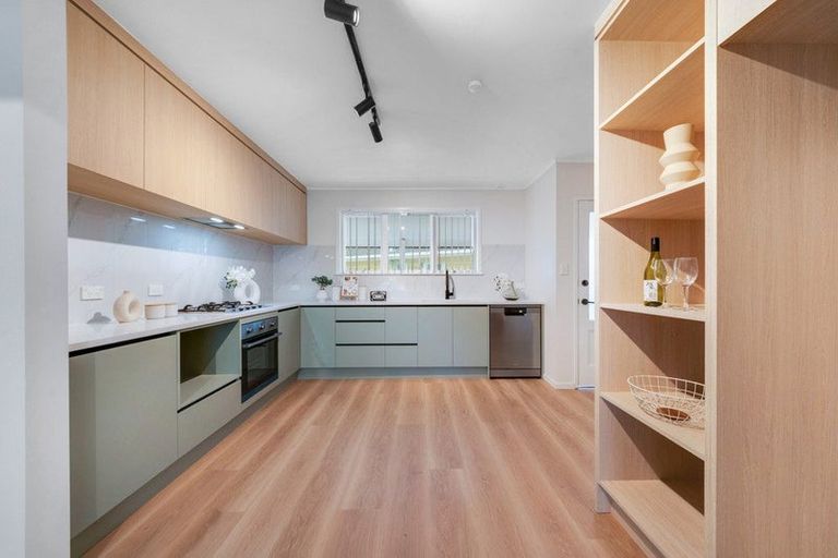 Photo of property in 37 Hokianga Street, Mangere East, Auckland, 2024