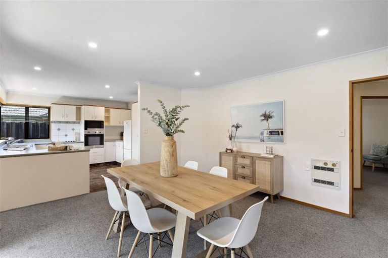 Photo of property in 4b Enverton Drive, Rangiora, 7400