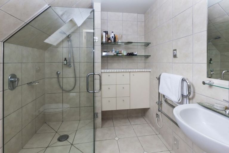 Photo of property in 5/33 Holly Road, St Albans, Christchurch, 8014