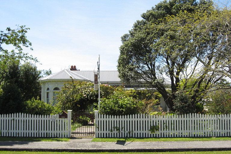 Photo of property in Archer House, 75 Queen Street, Westport, 7825