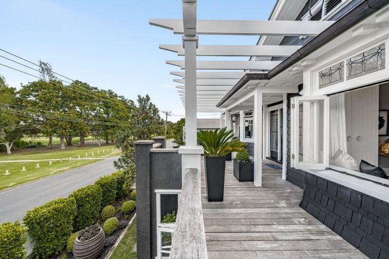 Photo of property in 20 Seabreeze Road, Narrow Neck, Auckland, 0624