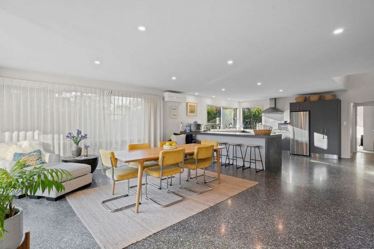 Photo of property in 3 Rere Road, Lake Hayes, Queenstown, 9304