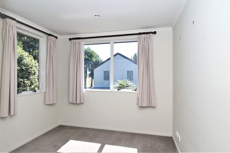 Photo of property in 11 Sires Parkway, Takanini, 2112