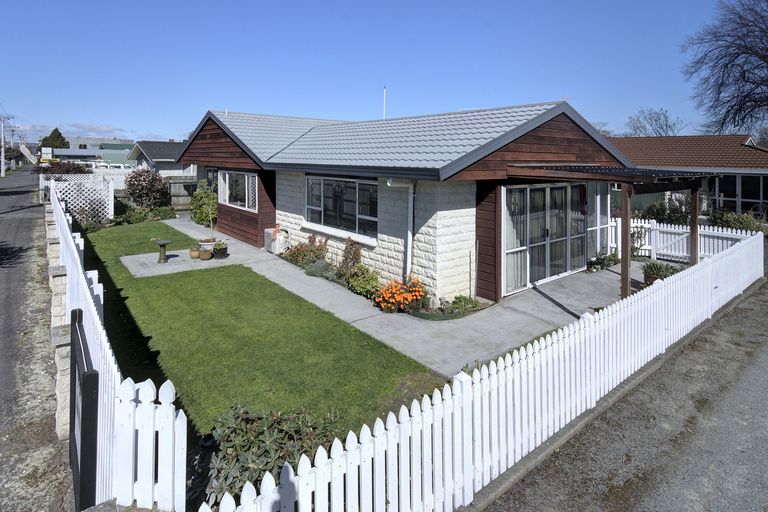 Photo of property in 2 Miller Place, Masterton, 5810