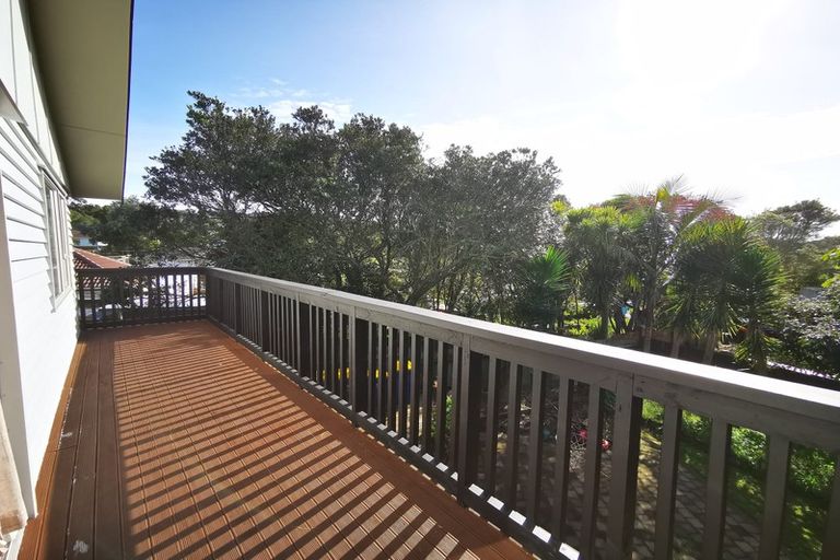 Photo of property in 17 Dolbear Street, Titirangi, Auckland, 0604