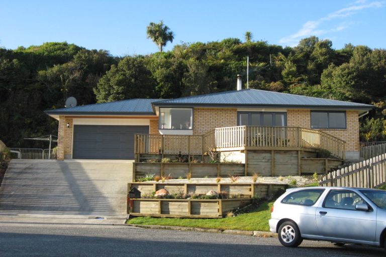 Photo of property in 6 Heenan Place, Hokitika, 7810