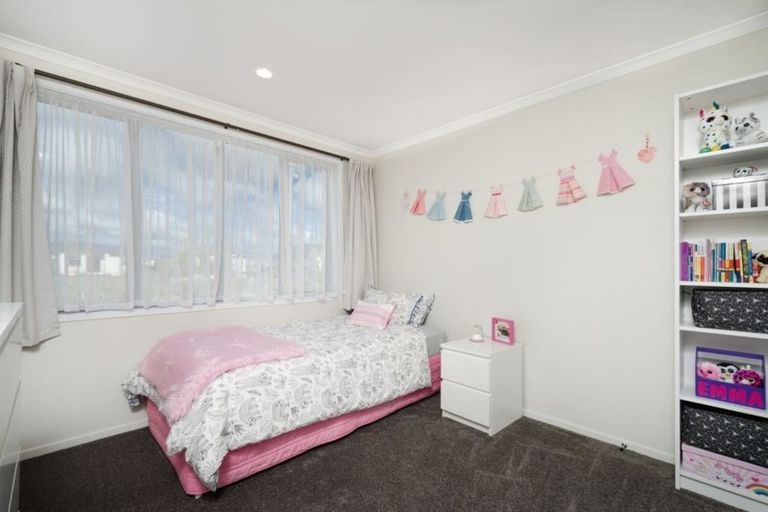 Photo of property in 18 Station Street, Hobsonville, Auckland, 0616