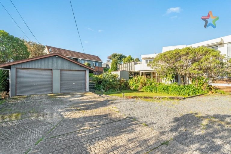 Photo of property in 17 Nathan Avenue, Paraparaumu Beach, Paraparaumu, 5032