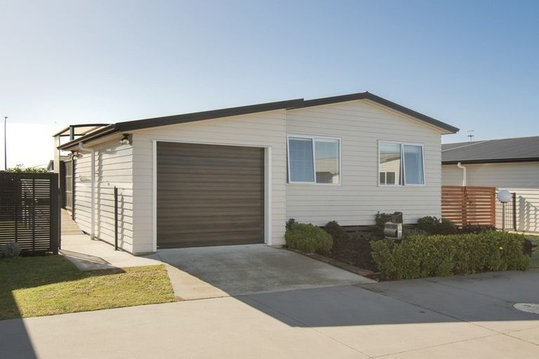 Photo of property in 215/11 Kamahi Crescent, Papamoa Beach, Papamoa, 3118