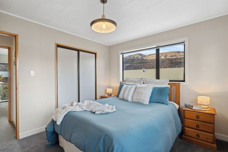 Photo of property in 32 Hood Crescent, Arrowtown, 9302
