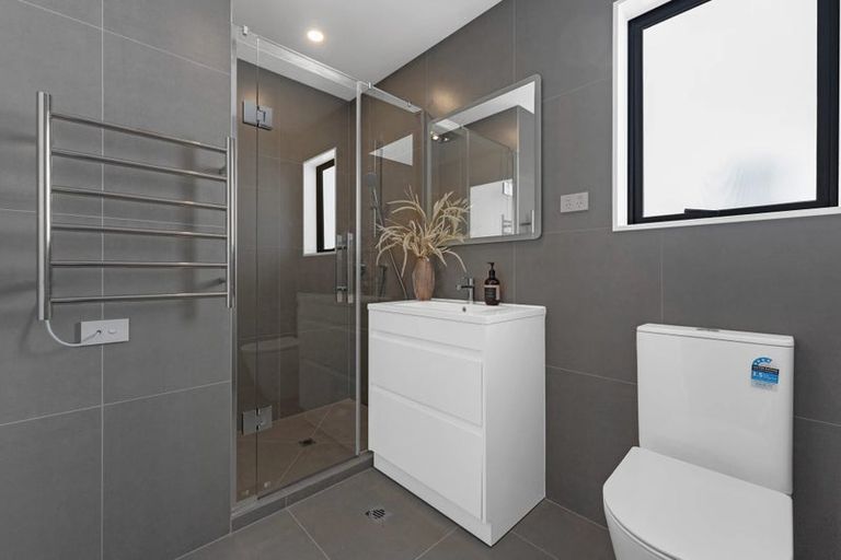 Photo of property in 1 Greenbrier Street, Westgate, 0814