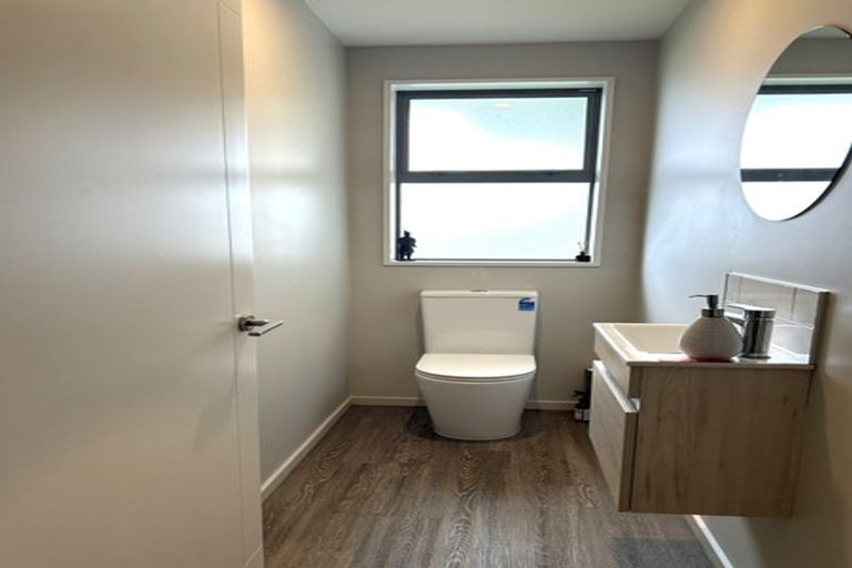 Photo of property in 2 Alex Place, Rolleston, 7614