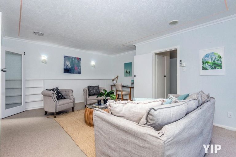Photo of property in 23 Omega Street, Newlands, Wellington, 6037