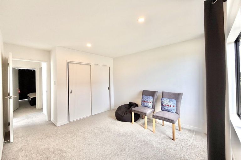 Photo of property in 1/28 Smythe Road, Henderson, Auckland, 0612