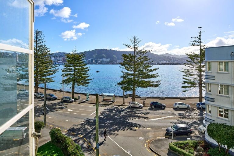 Photo of property in Wharenui Apartments, 274 Oriental Parade, Oriental Bay, Wellington, 6011