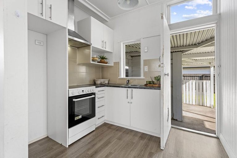 Photo of property in 15 Maitland Street, Frankton, Hamilton, 3204