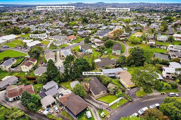 Photo of property in 30 Pokapu Street, Titirangi, Auckland, 0600