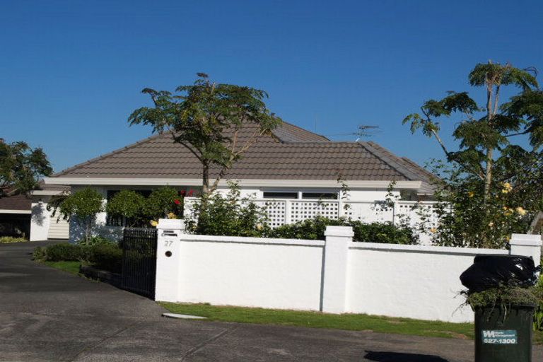 Photo of property in 27 Travers Place, Northpark, Auckland, 2013