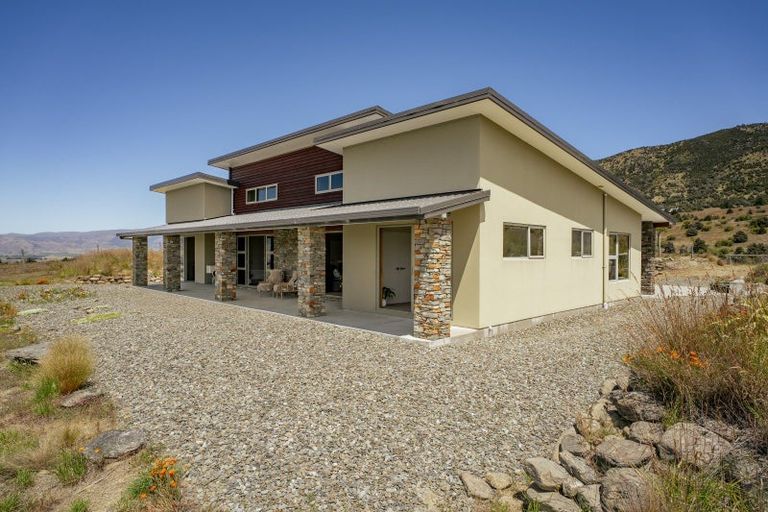 Photo of property in 51 Westreca Ridge Lane, Queensberry, Cromwell, 9383