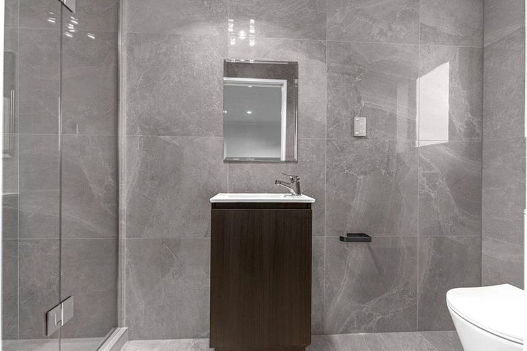 Photo of property in 10c White Road, Manurewa, Auckland, 2102