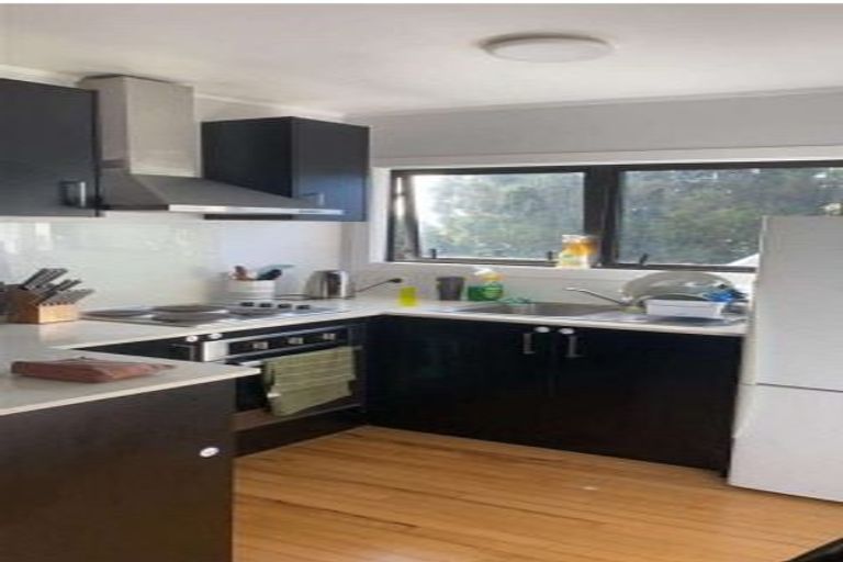 Photo of property in 3/125a Birkdale Road, Birkdale, Auckland, 0626