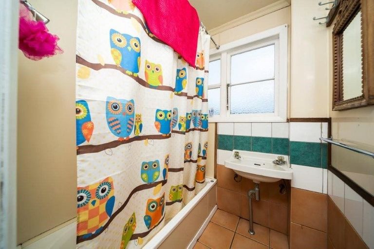 Photo of property in 178 South Road, Hawera, 4610