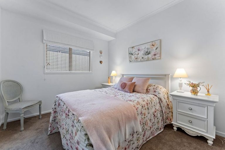 Photo of property in 5 Sophia Place, Karaka, Papakura, 2113