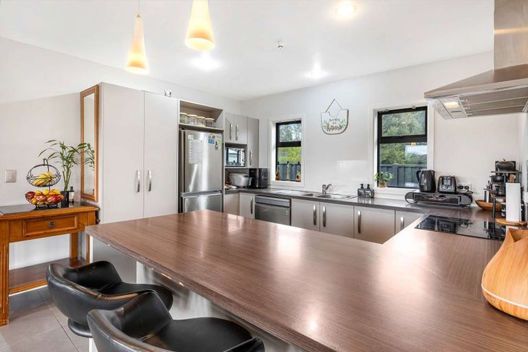 Photo of property in 8 Latham Stubbs Crescent, Waipawa, 4210