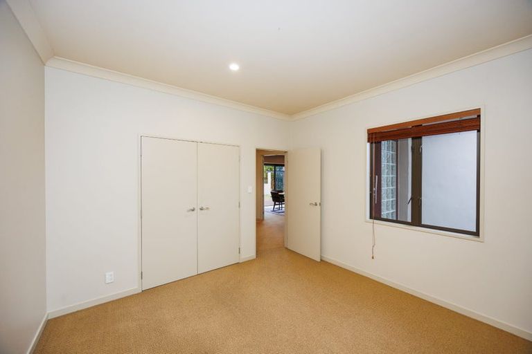 Photo of property in 37 Abby Road, Fitzherbert, Palmerston North, 4410