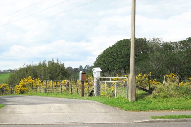 Photo of property in 331a Mangorei Road, Merrilands, New Plymouth, 4312