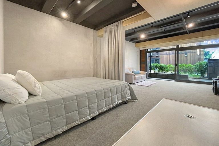 Photo of property in Vedado Apartments, 106/41u Hopper Street, Mount Cook, Wellington, 6011