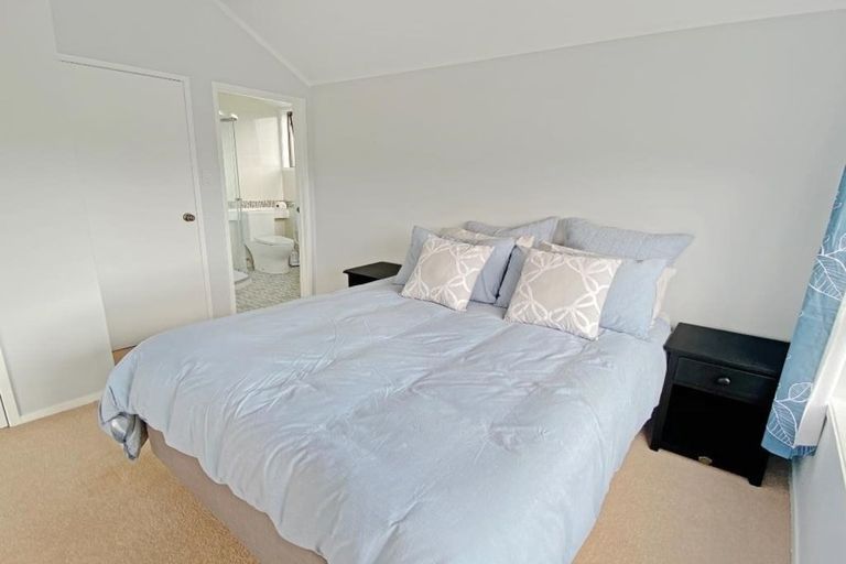 Photo of property in 29 Hebe Place, Birkenhead, Auckland, 0626