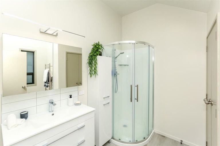 Photo of property in 14 Lavender Close, Spotswood, New Plymouth, 4310