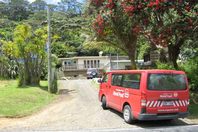 Photo of property in 186 Motutara Road, Muriwai, Waimauku, 0881