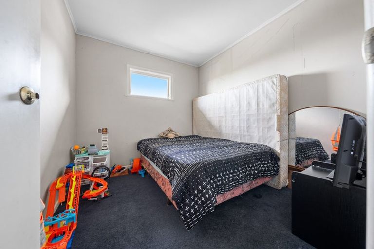 Photo of property in 91 Stottholm Road, Titirangi, Auckland, 0604