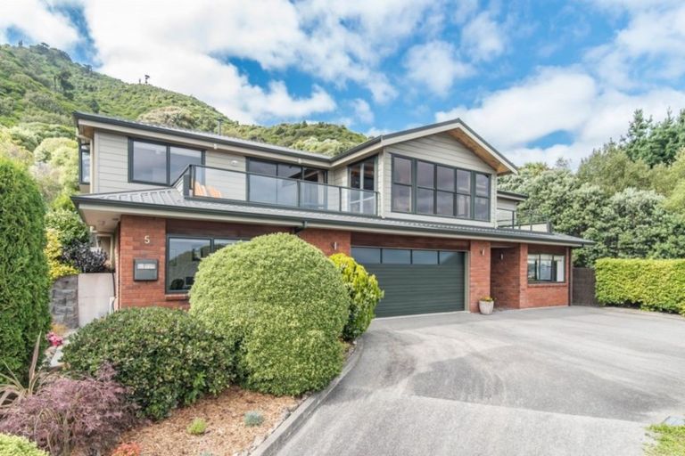 Photo of property in 53d Kotare Street, Waikanae, 5036