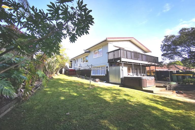 Photo of property in 17 Dolbear Street, Titirangi, Auckland, 0604