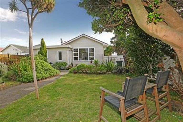 Photo of property in 38 Kauri Street, Miramar, Wellington, 6022