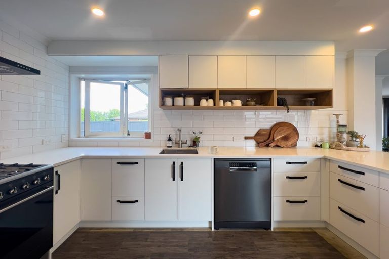 Photo of property in 14 Rosewood Court, Huntington, Hamilton, 3210