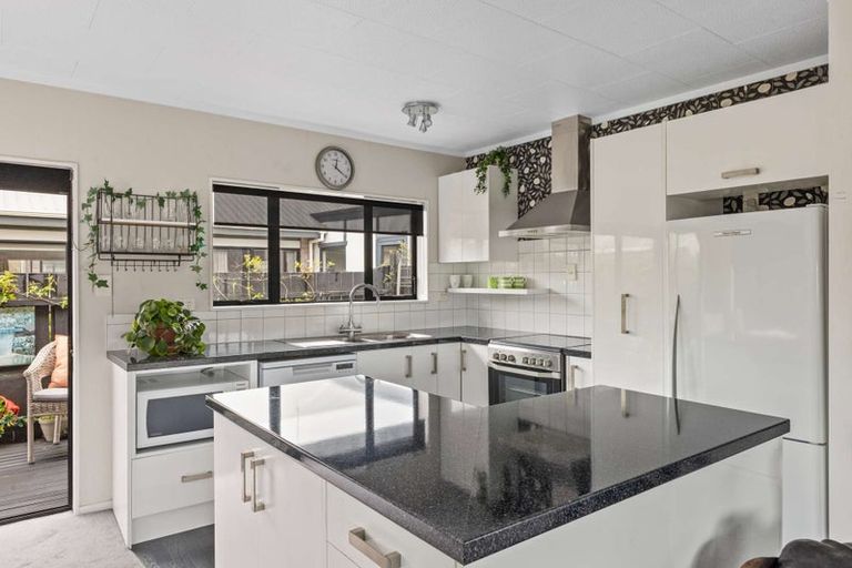 Photo of property in 1/1 Coronation Avenue, Welbourn, New Plymouth, 4310