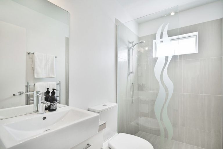 Photo of property in 3 Hikanui Drive, Havelock North, 4130