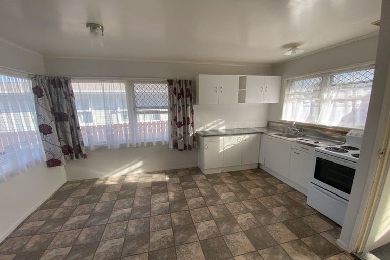 Photo of property in 58 Friedlanders Road, Manurewa, Auckland, 2102