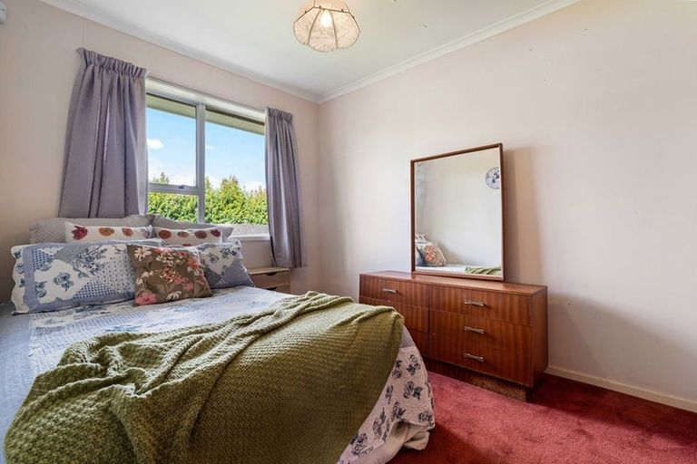 Photo of property in 2/13 Kowhai Avenue, Mangere Bridge, Auckland, 2022