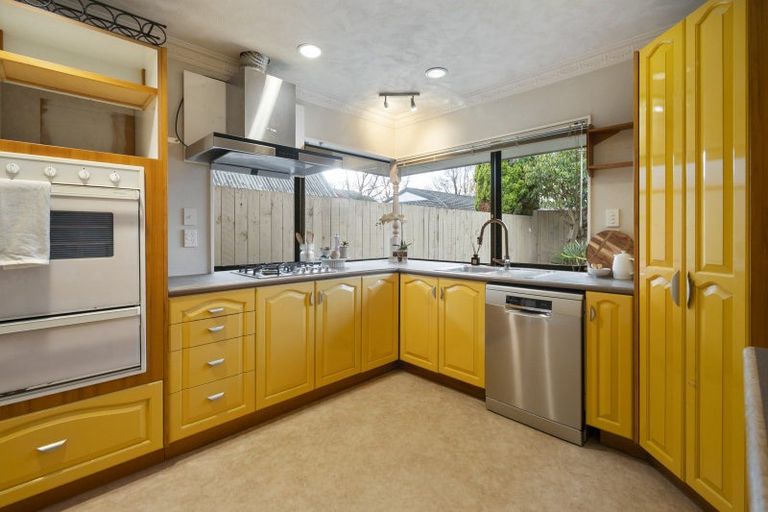 Photo of property in 144 Victoria Avenue, Hokowhitu, Palmerston North, 4410