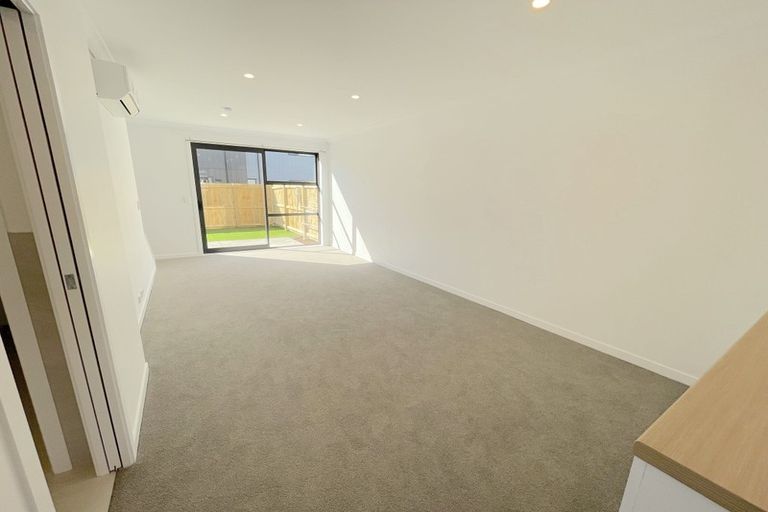 Photo of property in 9 Kaokao Lane, Mangere, Auckland, 2022
